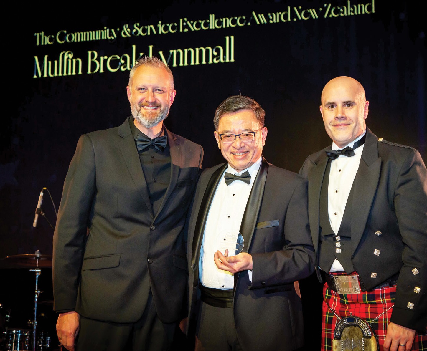L-R: Pete Hartley - General Manager of Foodco New Zealand, Albert Yee - Muffin Break Lynmall and NZ‘s Franchisee of the Year, Richard Goodman - CEO of Foodco Group
